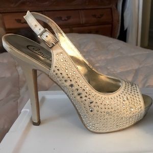 Sliver bling pumps